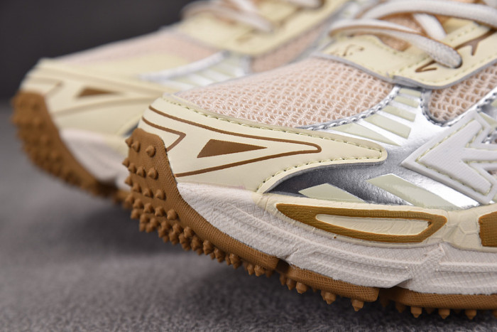 OFW Be Right Back BRB000013