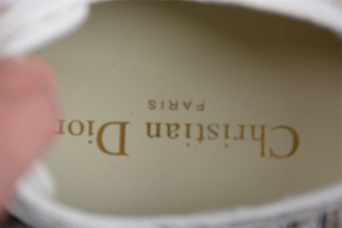 dio* sneakers t0000-057