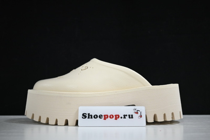 G*u*i* sandal92