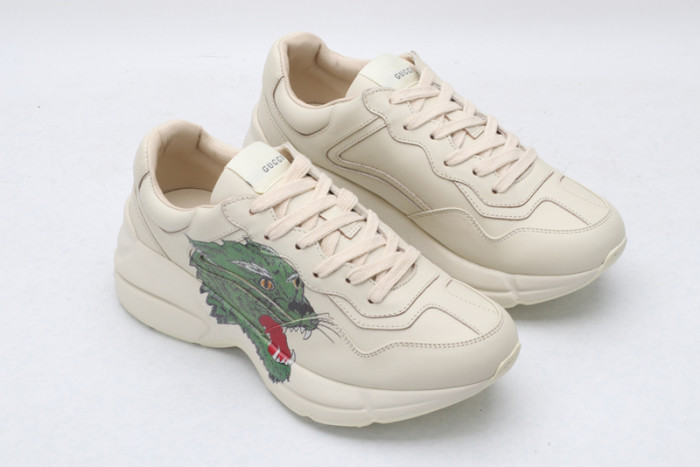 G*u*i* trainer sneaker25