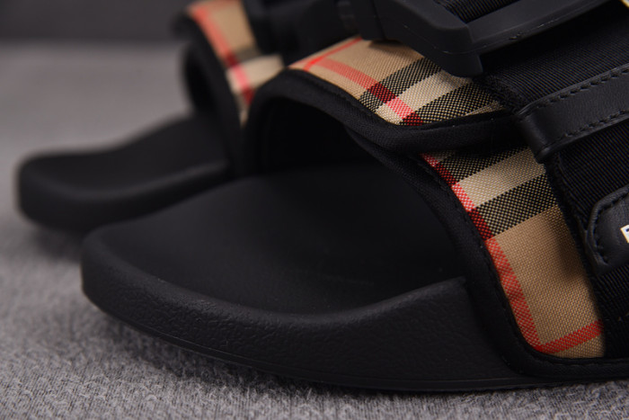 BURBER*Y Sandal14