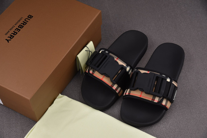 BURBER*Y Sandal14