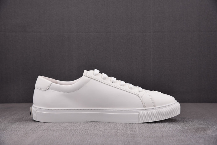 chane* snekaers c000030