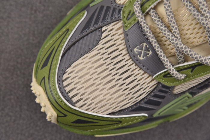 OFW Be Right Back BRB000015