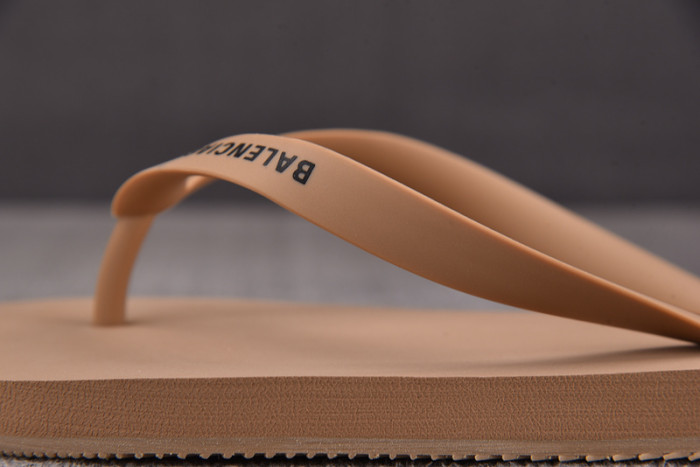 BALENCIAG* SANDAL 67