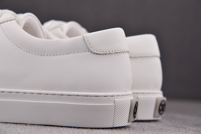 chane* snekaers c000031