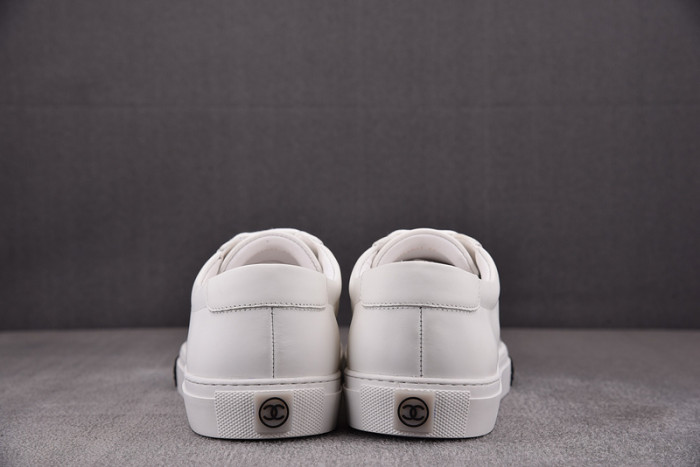 chane* snekaers c000031