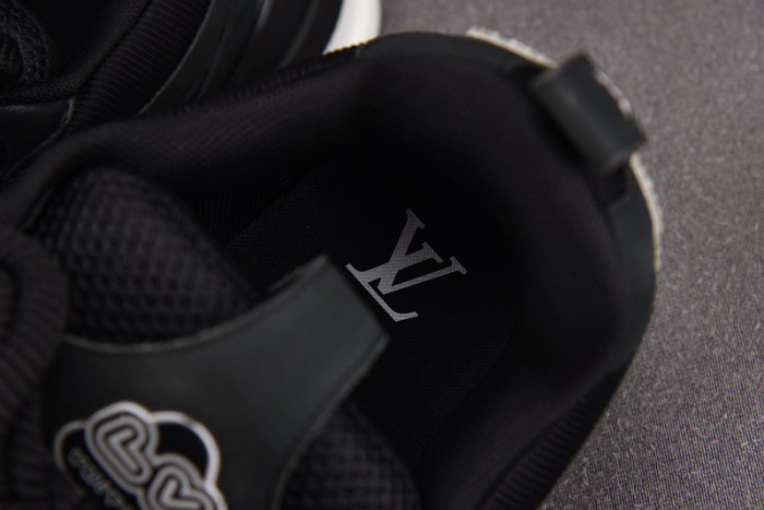 l&v snekaers l0000076