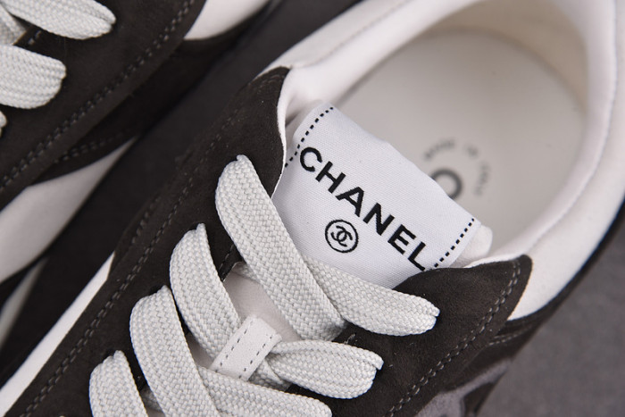 chane* snekaers c000033