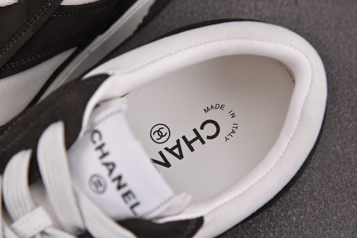 chane* snekaers c000033