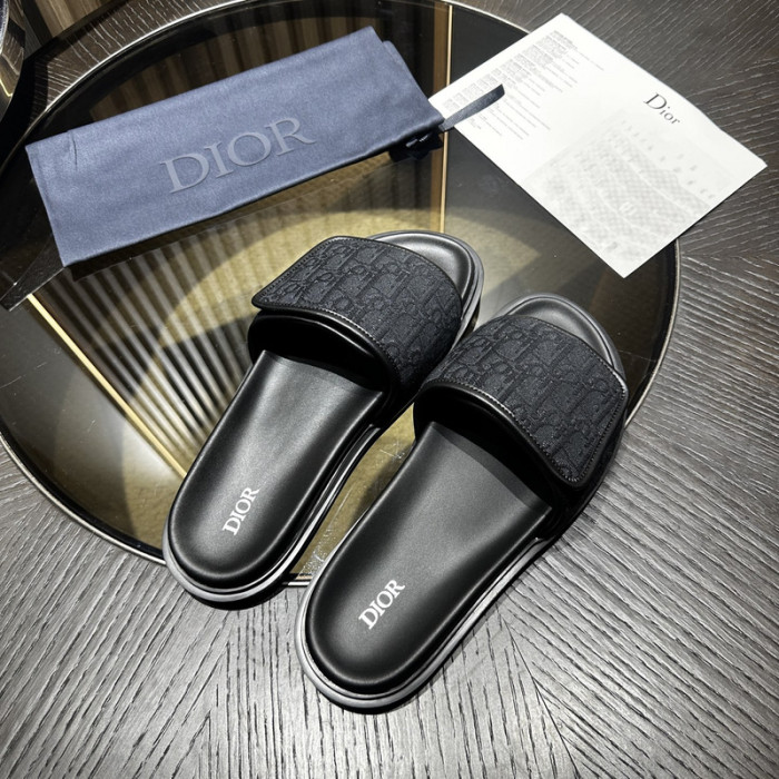 Dio*r sandal 52