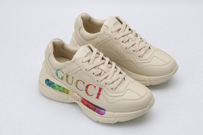 G*u*i* trainer sneaker3