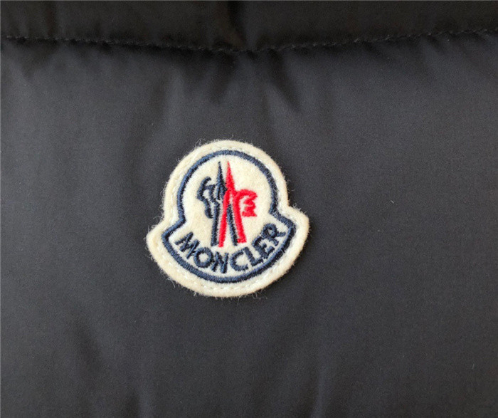 moncler down vest 46